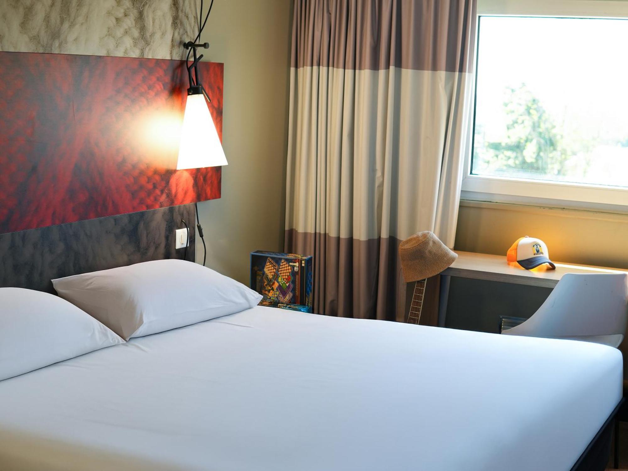 Ibis Caen Porte D'Angleterre Buitenkant foto